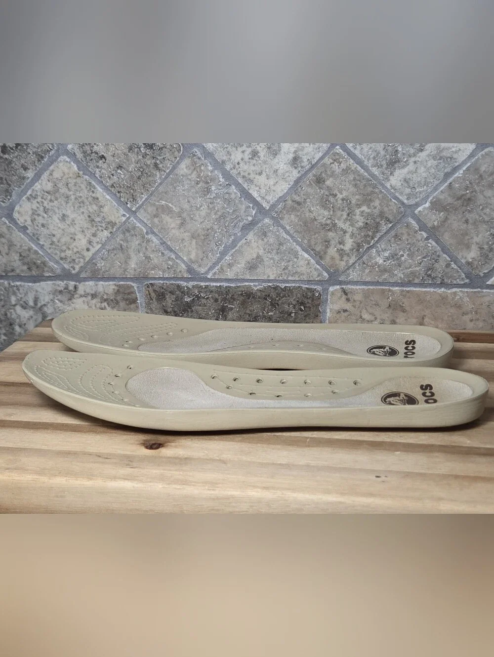 Crocs Vallu Men’s Slip-On Canvas Loafers in Tan Or Beige Size 10 M